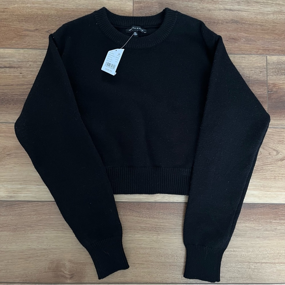 NWT Kendall & Kylie cropped sweater